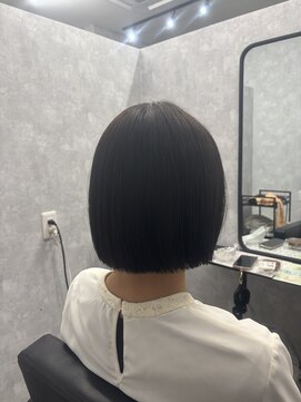 グランデ リー(GRANDE ly) 切りっぱなしボブ