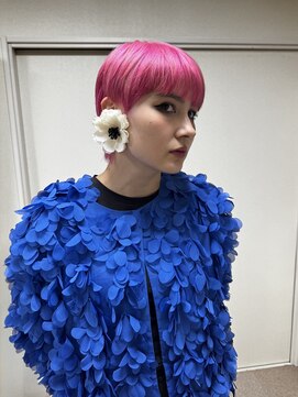 アカネ(Akane) ダブルカラー　ピンクカラー　10代　20代