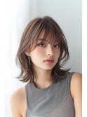 ミニウルフカット ホワイトグレージュ