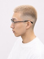 オルタナティブパレード(Alternative Parade) ホワイトボウズスタイル フェードカット 刈り上げ 金髪ショート