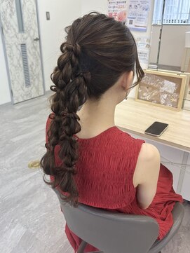 ベルデイズ 関内店(BELDAYS) 編みおろしのツインアレンジ