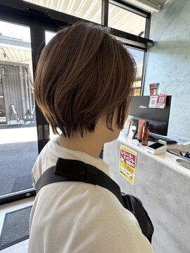 カシータフロル 岐阜店(Casita flor) 岐阜/ショートボブ/白髪ぼかし/ショートカット/30代/40代/50代