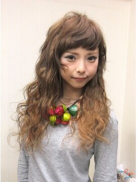 エクステ専門店ミキ 横浜店(MIKI) ２トーン風☆横巻きウエーブスタイル