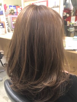 サロンドジュネ(salon de JUNE) うる艶 ナチュラルヘアー