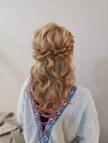 ヘアセットサロン ミント(Hair set salon MINT)&nbsp;ねじりルーズハーフアップ