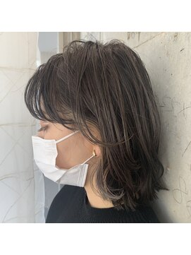 サローネ サンク(SALONE CINQ) ウルフレイヤー×インナーカラー