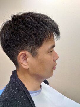 スマイル(Smile) 白髪染め フェードショートスタイル 黒髪ソフモヒ ビジネス 学生