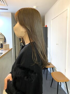 ノイ(noii) オリーブベージュ／ロング／ゆる巻き／ワンカール