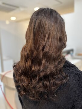 ラウレア(LAULEA) コテ巻き風パーマ/デジタルパーマ/韓国風パーマヨシンモリパーマ