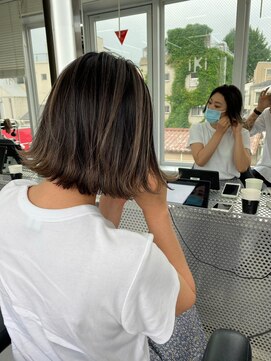 イキ 表参道(iki omotesando) モード/無造作ウェーブ/大人ガーリー[表参道駅]