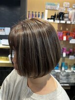 ニューヨークニューヨーク 阪急西宮北口店(NYNY) 白髪ぼかしハイライト、コントラスト強め