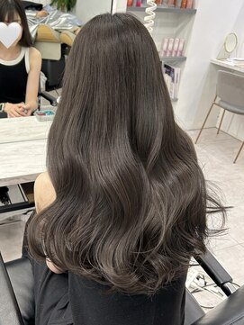 アマトウキョウ アユンチェ(AMA TOKYO×AYUNCHE) アッシュグレージュ   グレージュ   透明感カラー