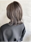 グレージュ×くびれレイヤーミディアム