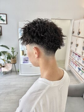エルフ(elf) 姫路メンズ/フェード刈り上げツイスパ