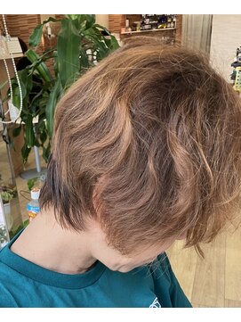 アートイン ショートボブレイヤー