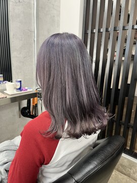 モエバイアリア(Moe by aria) ブリーチありのパープルカラー！