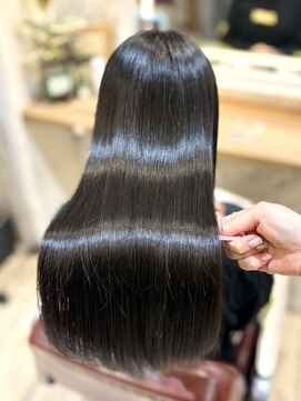 毎朝が楽になる！縮毛矯正で叶える艶髪ストレート★