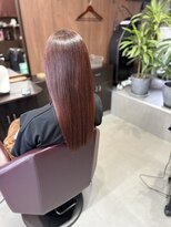 アオイ(Aoi)&nbsp;【レッドカラー】艶感たっぷり髪質改善ロング