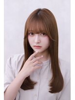 シアバイルーシー(SIA by LUCEY)&nbsp;暖色カラーブリーチなしピンクボルドーカラーレイヤーカット赤髪