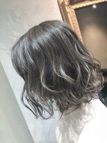 ヘアーシグネチャー(Hair Signature) グレージュ系切りっぱなしボブゆるふわMIXカール