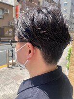 ココロカラ(Cocorokara)&nbsp;ナチュラルなツーブロックに柔らかい動きを足した大人スタイル