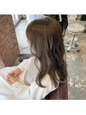 オリーブベージュ