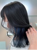 ブルーブラック×ネイビーインナー ウェーブ巻きミディアムヘア