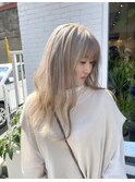 ホワイトベージュ