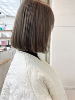 ナンバー リコ 名駅 ジャム 名古屋(N° rico JAM)&nbsp;アッシュ　グレージュ　伸ばしかけボブ　切りっぱなしボブ