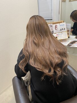 トムヘアーデザイン 香里園店(TOM HAIR DESIGN) ハイライト×ナチュラルベージュ