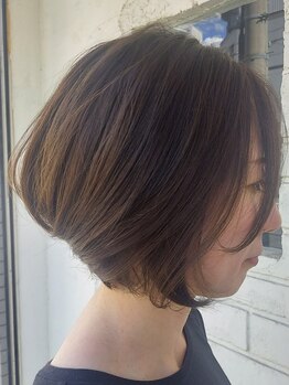 アクシーの写真/【六甲道4分】居心地の良い落ち着いた空間で大人女性におすすめ♪お客様に寄り添った親身な接客も◎