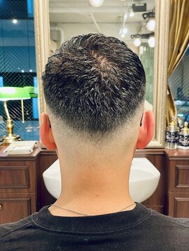 グレイスフルバーバーロンドン 大宮店(Graceful Barber London) 【40代 男性】ロンドンパーマフェード（大宮/バーバー）