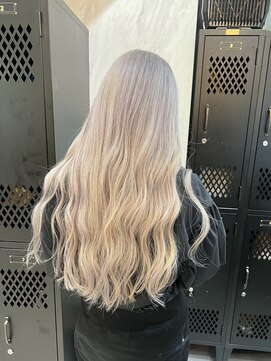 ヴァイス 渋谷店(VAICE) ホワイトシルバー/推しカラー