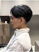 刈り上げセンターパートリバースセンターパートニュアンスパーマ