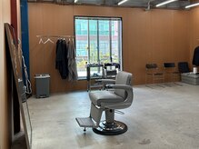 早川理容(hykw/barber)の雰囲気(14坪の個室×極上の音響。周りを気にせず寛げる上質空間)