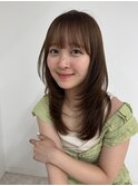 ベージュ
