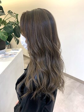 フェーディン(fa/din) バレイヤージュオリーブベージュ