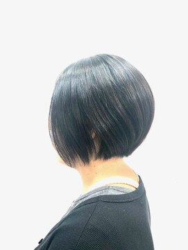 クオリス 上福岡店(QUALIS) 大人の黒髪/小顔ハンサムショート/30代40代50代/ミニボブ