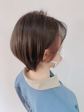 バズ ビー(BUZZ Bee) ショート×インナーピンク