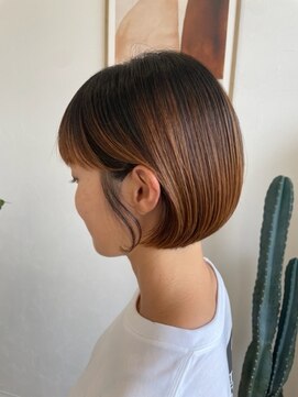 ローブ(L’AUBE) ぱつっとボブ