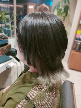 ヘアリゾート粋 ティガ 池袋店(tiga) ウルフカット×インナーカラー