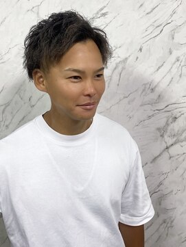 プレジャー(Pleasure) ツイストスパイラルパーマショートスタイル