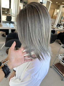 リア 近鉄八尾店(Lia) バレイヤージュ