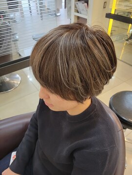 スタイル 成城学園前(STYLE) ハイライトカラー グレーベージュ ショートボブ クビレボブ