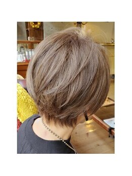 プラスティック プラスヘアーサロン(PLUSTIC +hair salon)の写真/エイジングカラーならお任せ◎当店イチオシ「モアカラー」ダメージを軽減し大人女性の魅力を引き出します♪