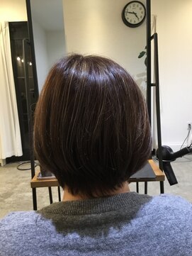 キャンバスヘア アトリエ(CANVAS HAIR ATELIER) 大人ショートボブ