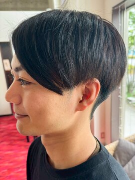 トゥルートラスト オムオム 甲府和戸(True Trust HOMME HOMME) メンズ おしゃれな大人のセンターパート マッシュショート