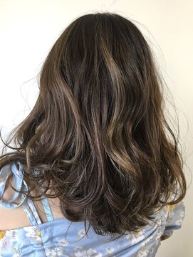 リス 恵比寿(Liss) 【Liss】『外国人風ハイライトアッシュ×セミロング』