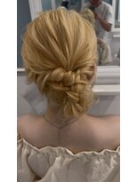 ホワイト 東京新宿店(White) サイドアップスタイル