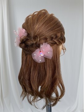 アヴソリューク(Absoluk) お子様ヘアセット　キッズ　ジュニア　ハーフアップ